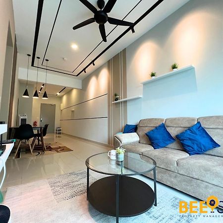Apartamento New Listing Klang With Netflix Wifi Swimming Pool View Exterior foto