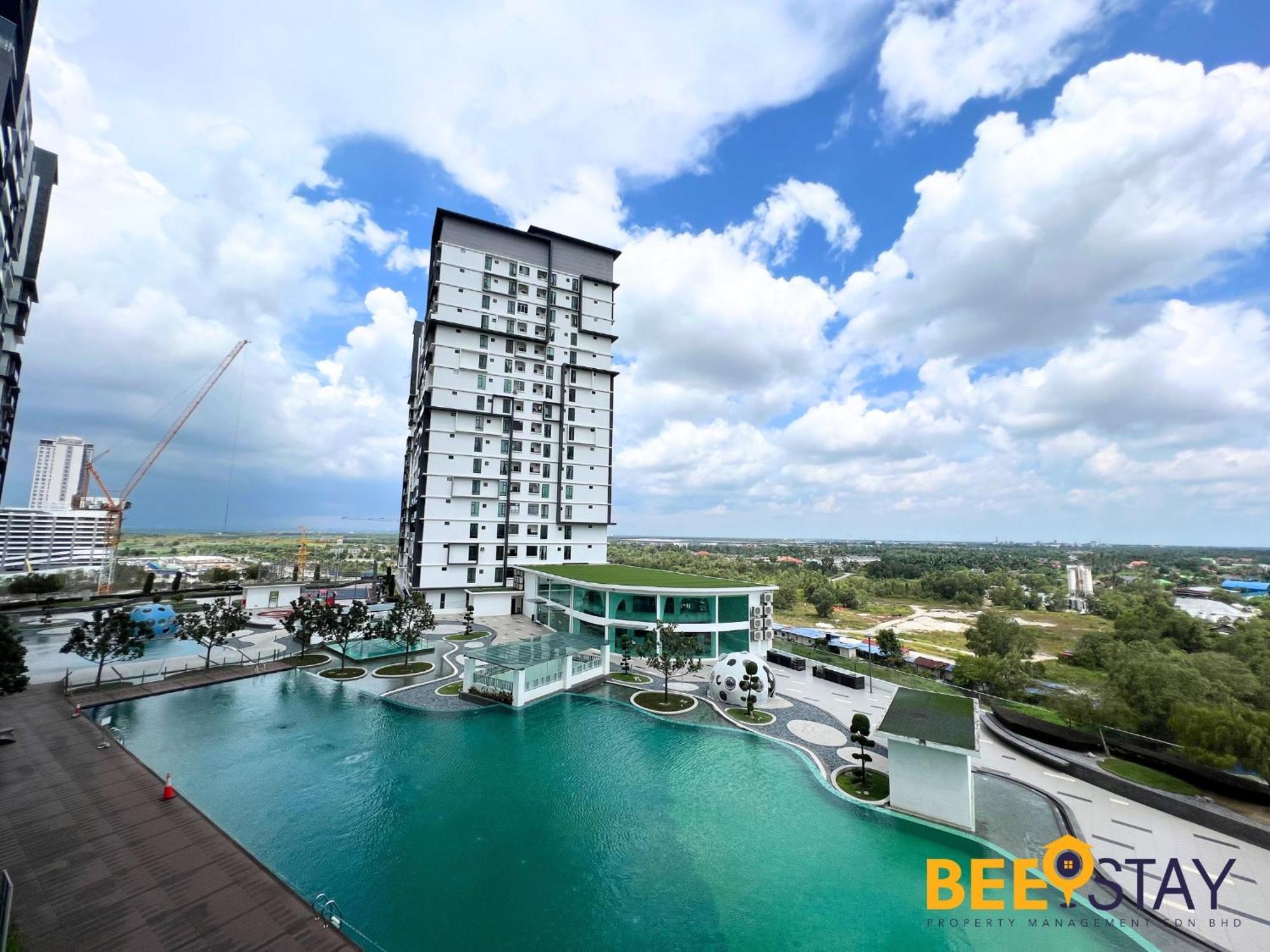 Apartamento New Listing Klang With Netflix Wifi Swimming Pool View Exterior foto